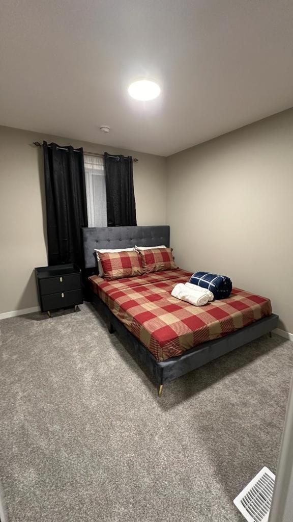 Apartment Luxurious 4br - 2 Master Bedrooms Ensuite! *